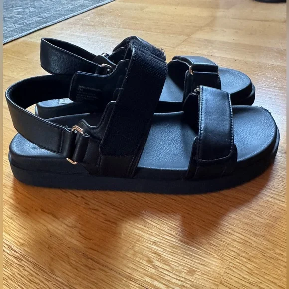 Steve Madden Mona Black Strap Sandal - Picture 3 of 7